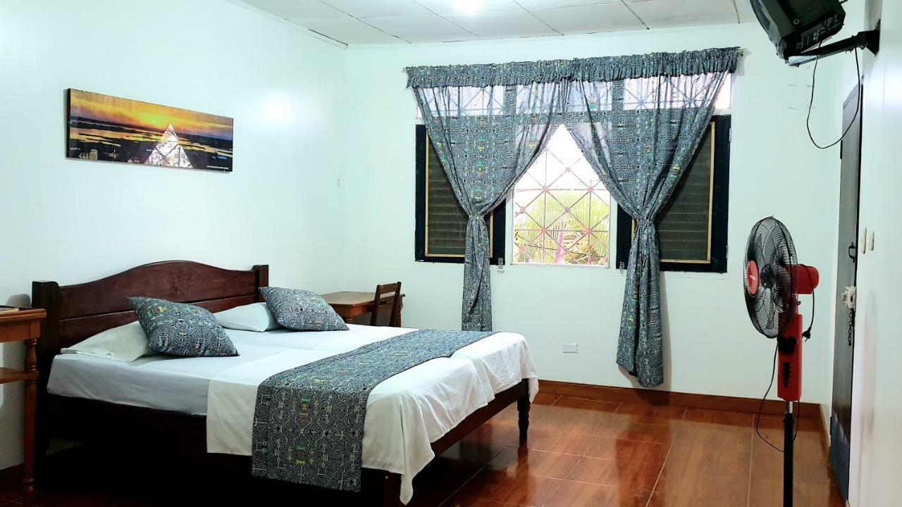 Hostal Maravilla Amazonica Ікітос Екстер'єр фото